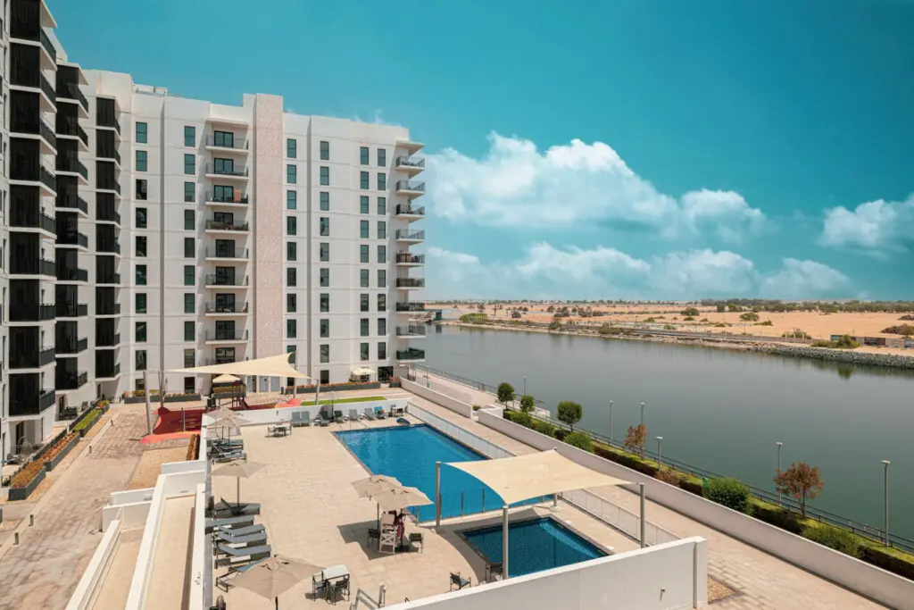 111699 443796 COzT3cYk6F2440gbSifA6nZjfIZl pg1fF48HuVq9 4 68f27b726b856.jpg